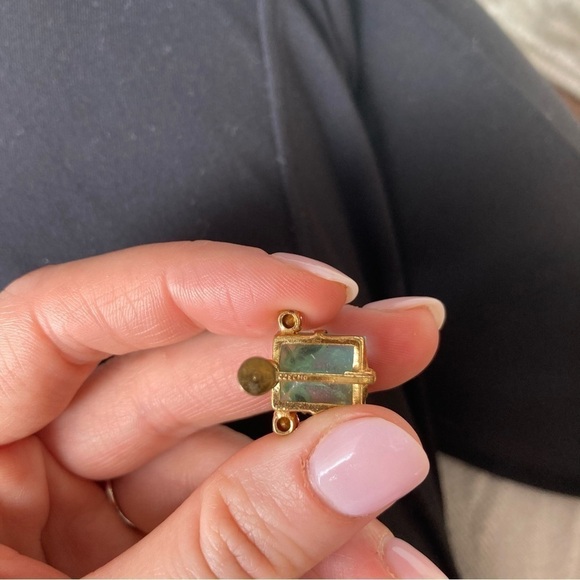 Vintage Czecho Blue Stone Floral Screw Back Earrings - Picture 2 of 3